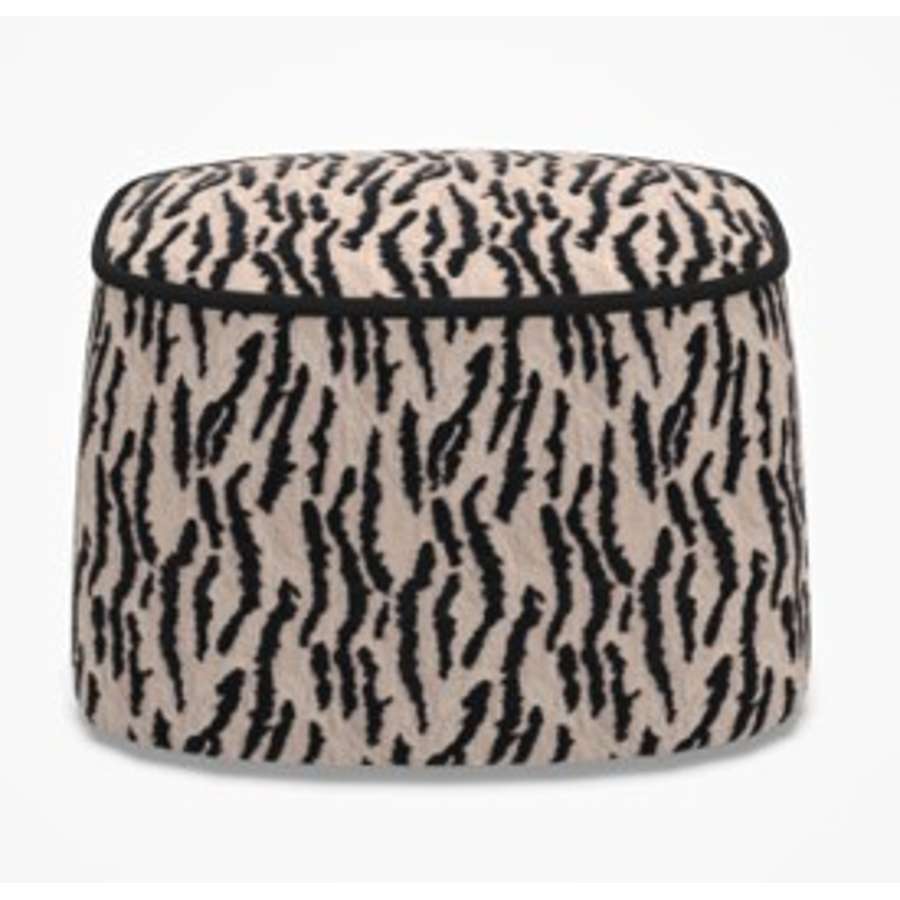 Intervallum IV59P Oval Ottoman