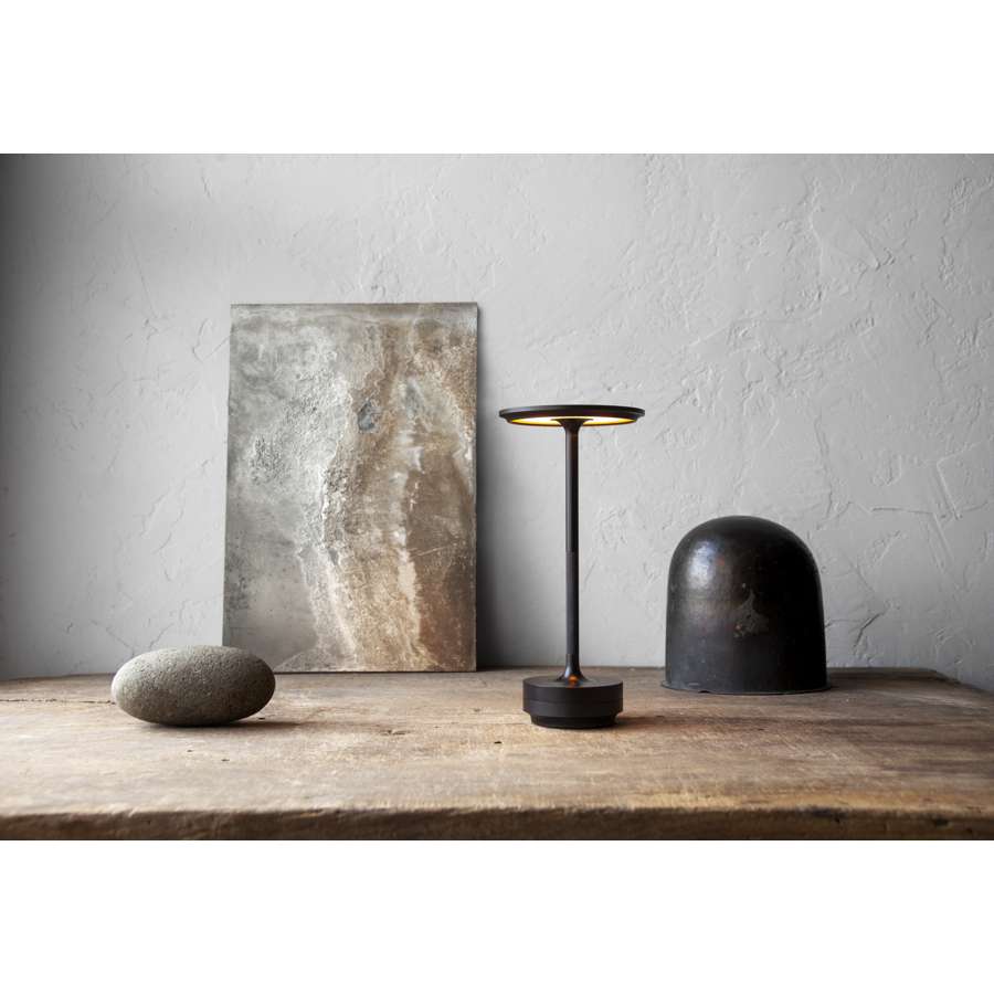 Turn Cordless LED Table Lamp