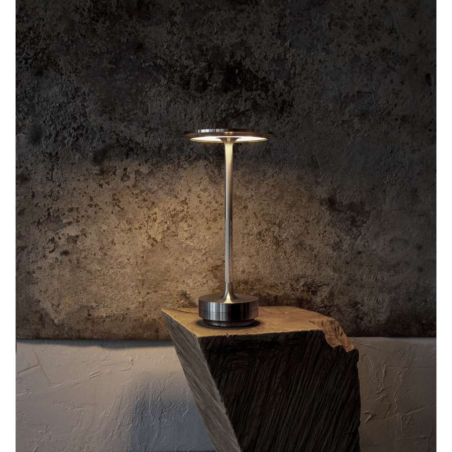 Turn Cordless LED Table Lamp