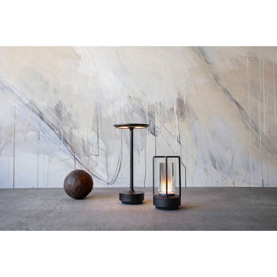 Turn Cordless LED Table Lamp