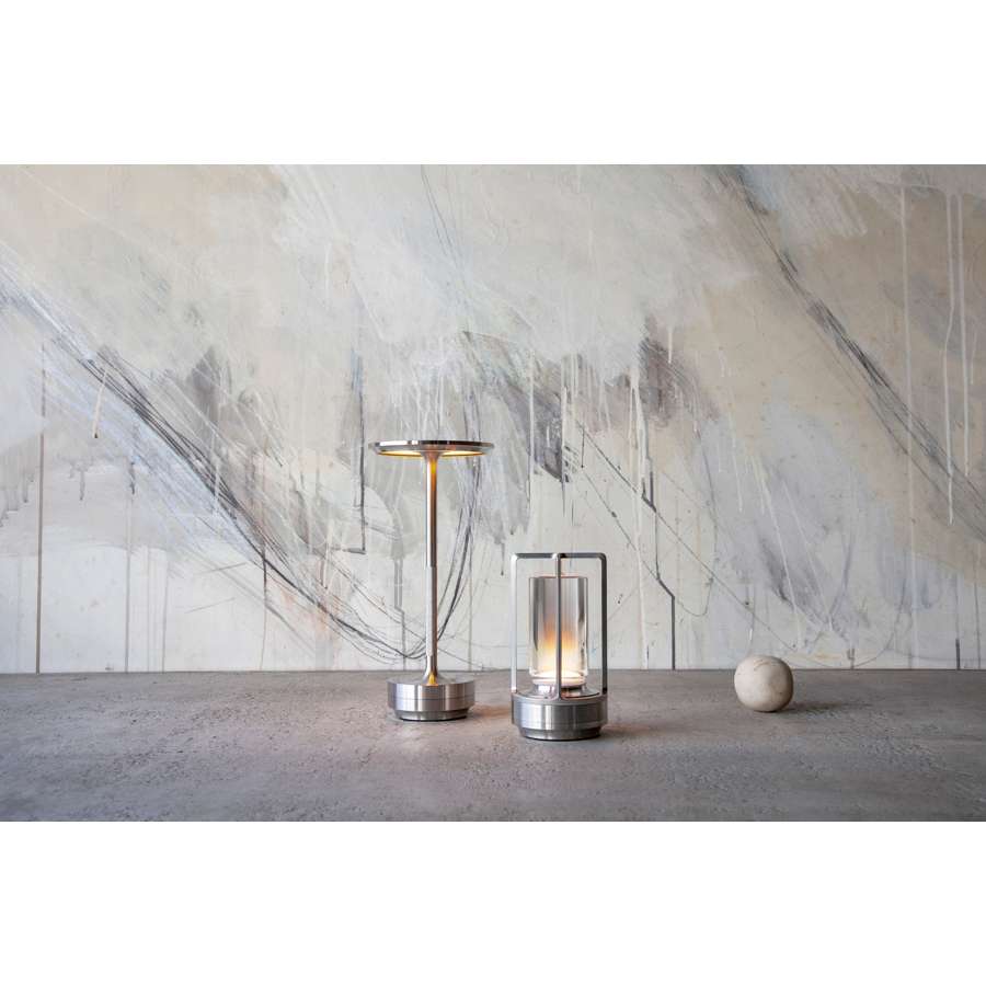 Turn Cordless LED Table Lamp
