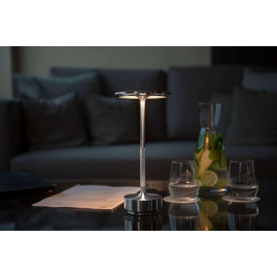 Turn Cordless LED Table Lamp
