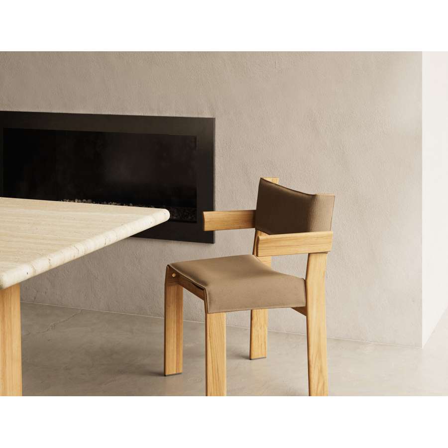 Band 28100-87R-00 Chair with armrest