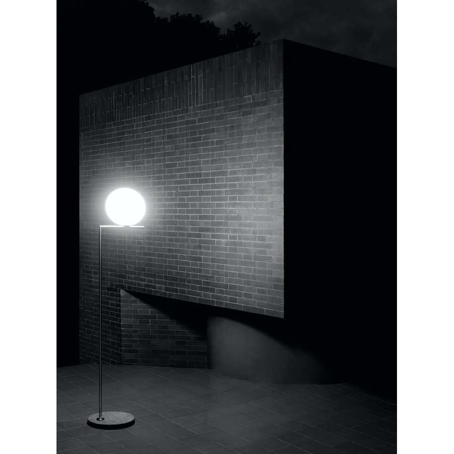 IC F1 Outdoor F012A03C059 Floor Lamp