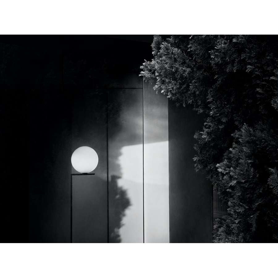 IC F1 Outdoor F012A03C059 Floor Lamp