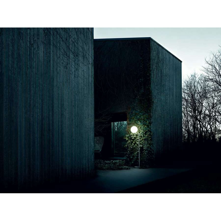 IC F1 Outdoor F012A03C059 Floor Lamp