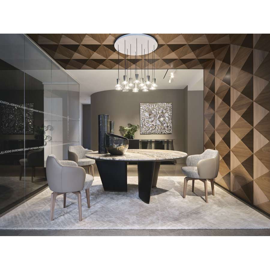 Mistral 71592 Table