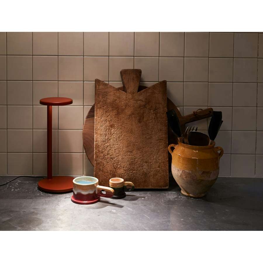 Oblique Qi Table Lamp