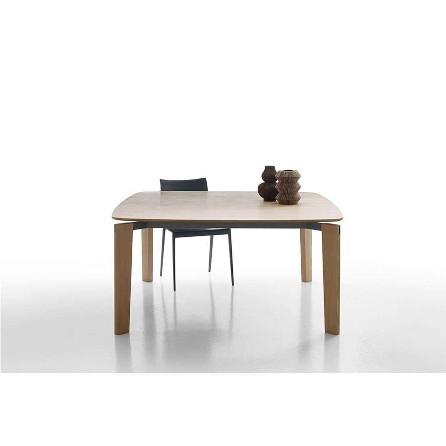 Oskar Table