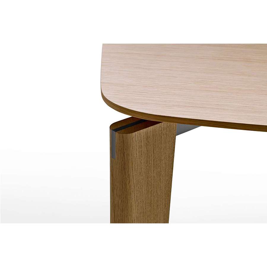 Oskar Table