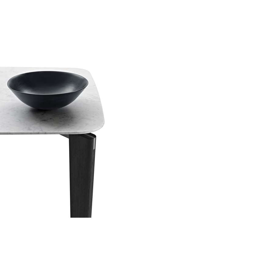 Oskar Table