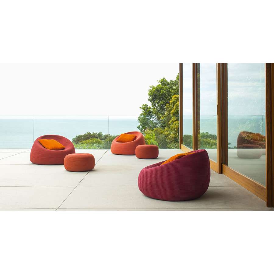Otto B68C Outdoor Round Pouf