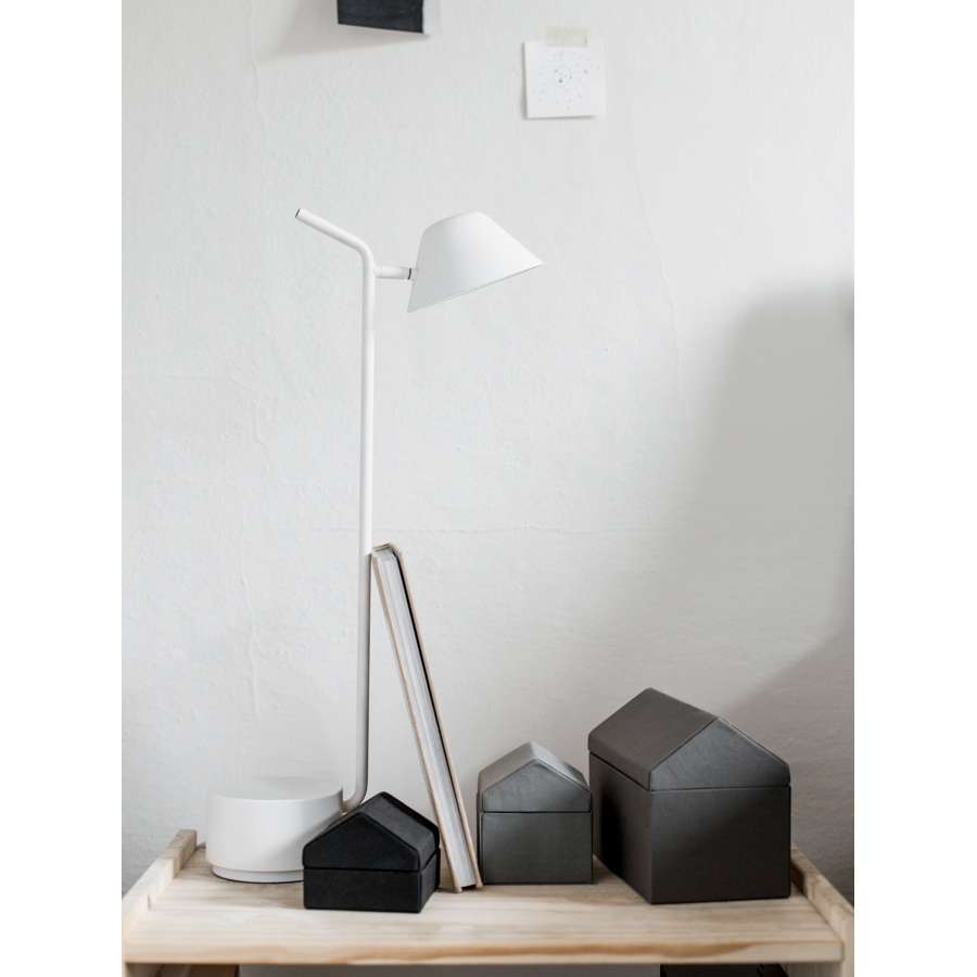 Peek Table Lamp