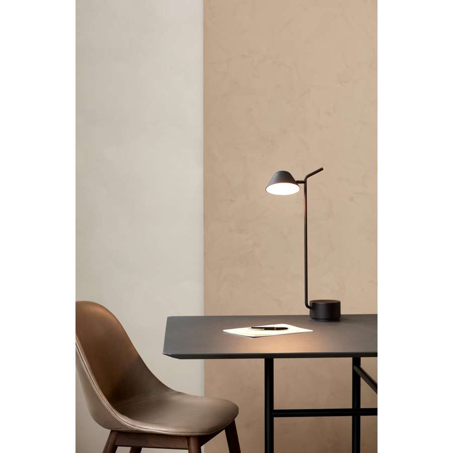 Peek Table Lamp