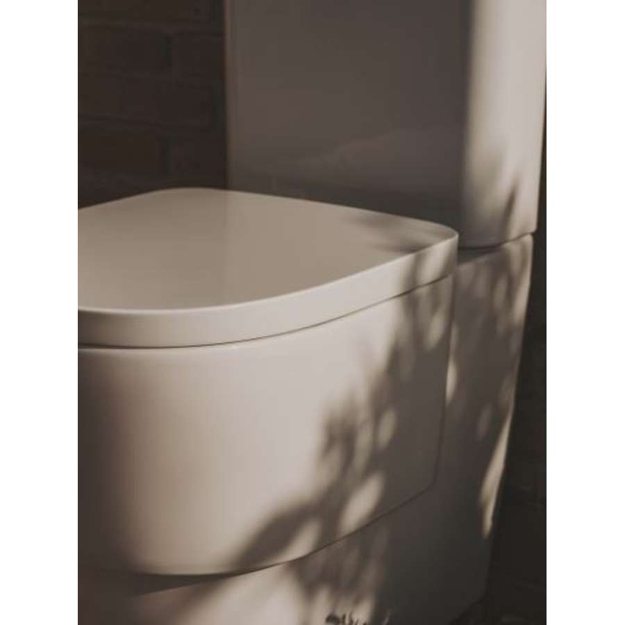 Tura A341691000+A342697000+A801F02002 Close-coupled Toilet