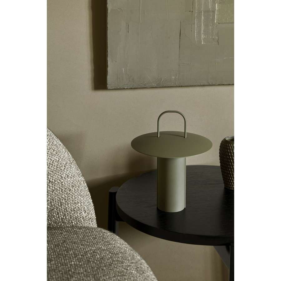 Ray Table Lamp