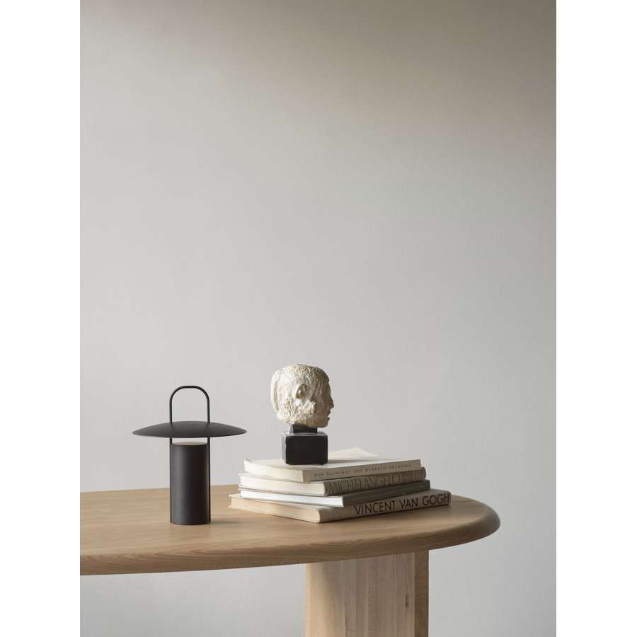 Ray Table Lamp