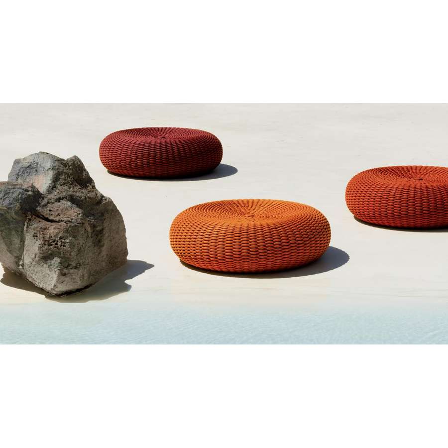 Shell B08A Outdoor Pouf