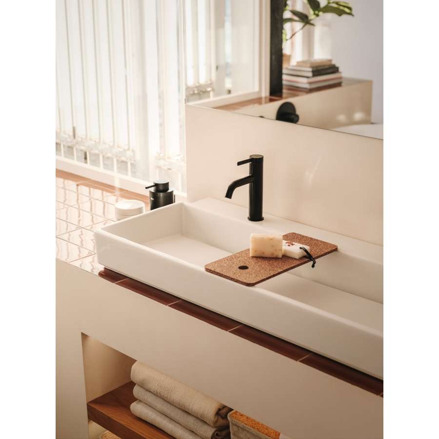 Tura A818025N10 Small felt box with cork cover. size in 165 x 335 x 180 mm. Finish in N1 Recycled PET felt.