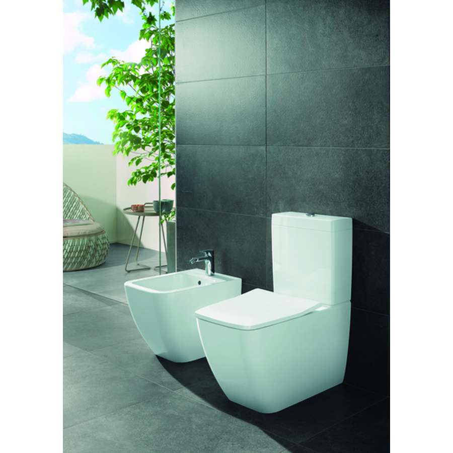 Venticello 4612R001 Close-Coupled Toilet ,with 5707A101 Cistern and 8M22S101 Seat & Cover