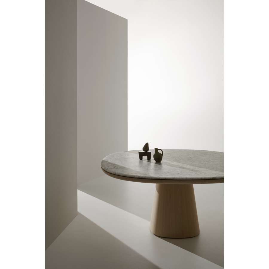 Allure O' Table